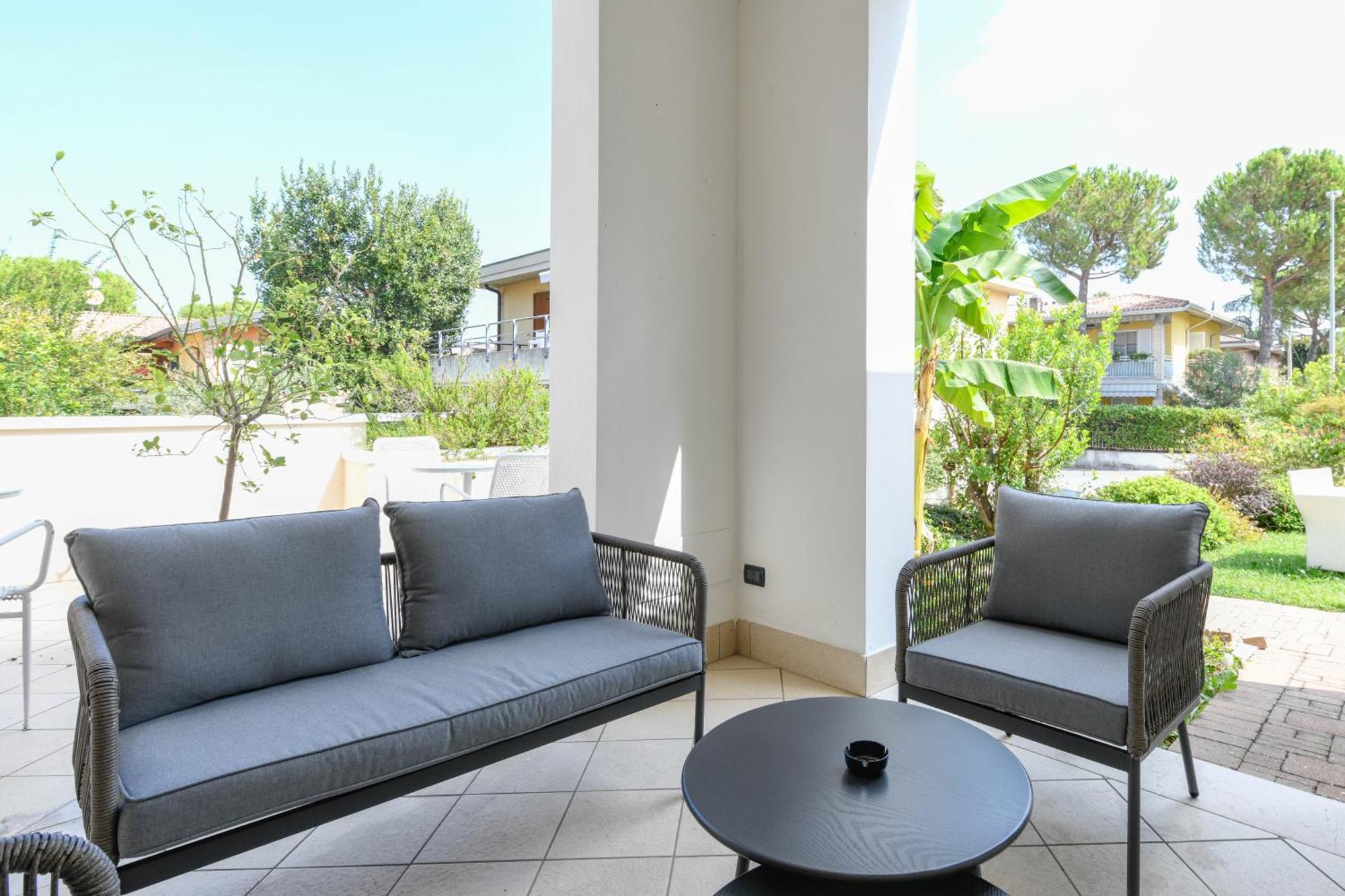 Hotel Arya By Mauro Sirmione Bagian luar foto