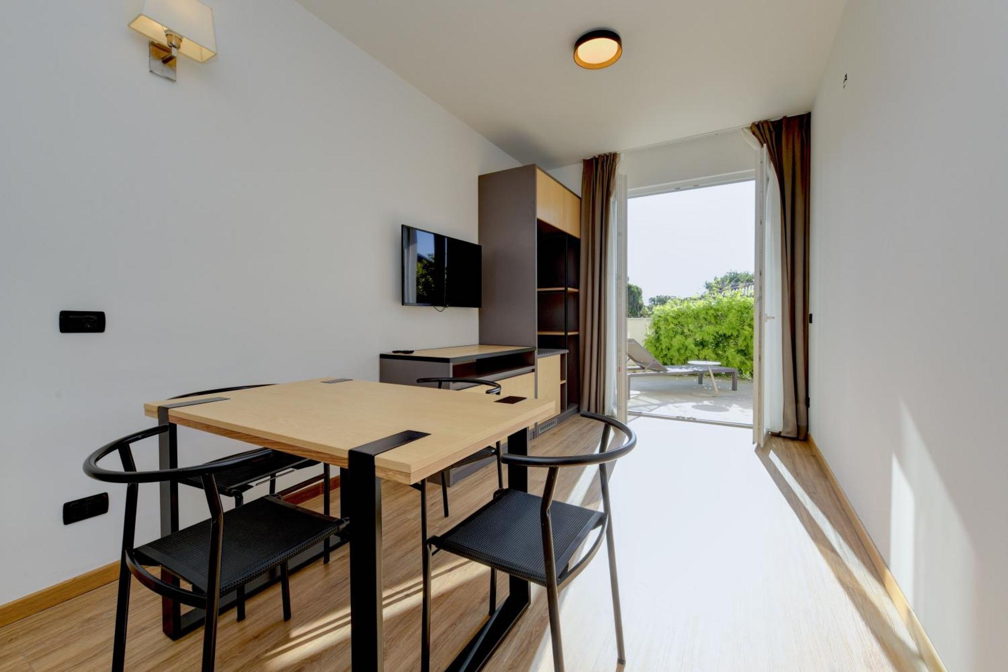 Hotel Arya By Mauro Sirmione Bagian luar foto