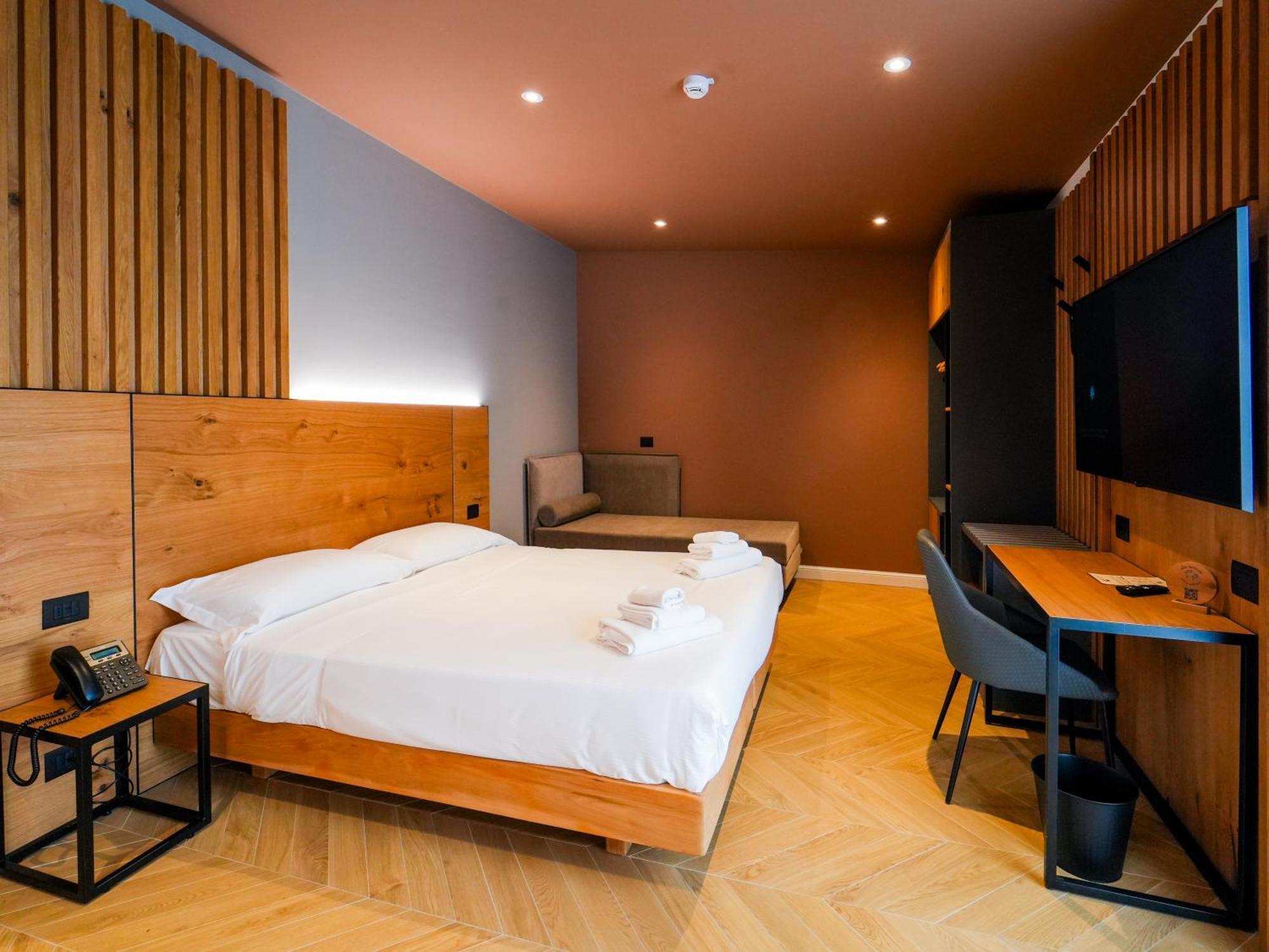 Hotel Arya By Mauro Sirmione Bagian luar foto