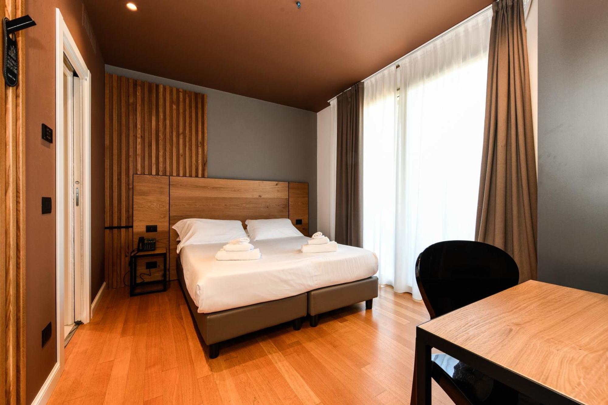 Hotel Arya By Mauro Sirmione Bagian luar foto