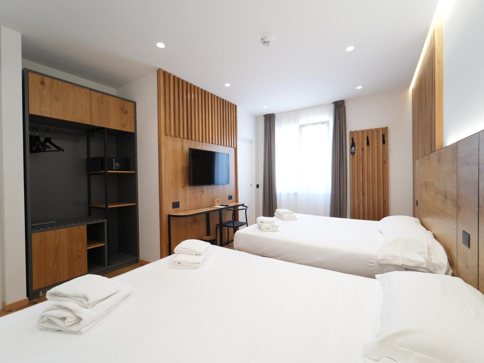 Hotel Arya By Mauro Sirmione Bagian luar foto