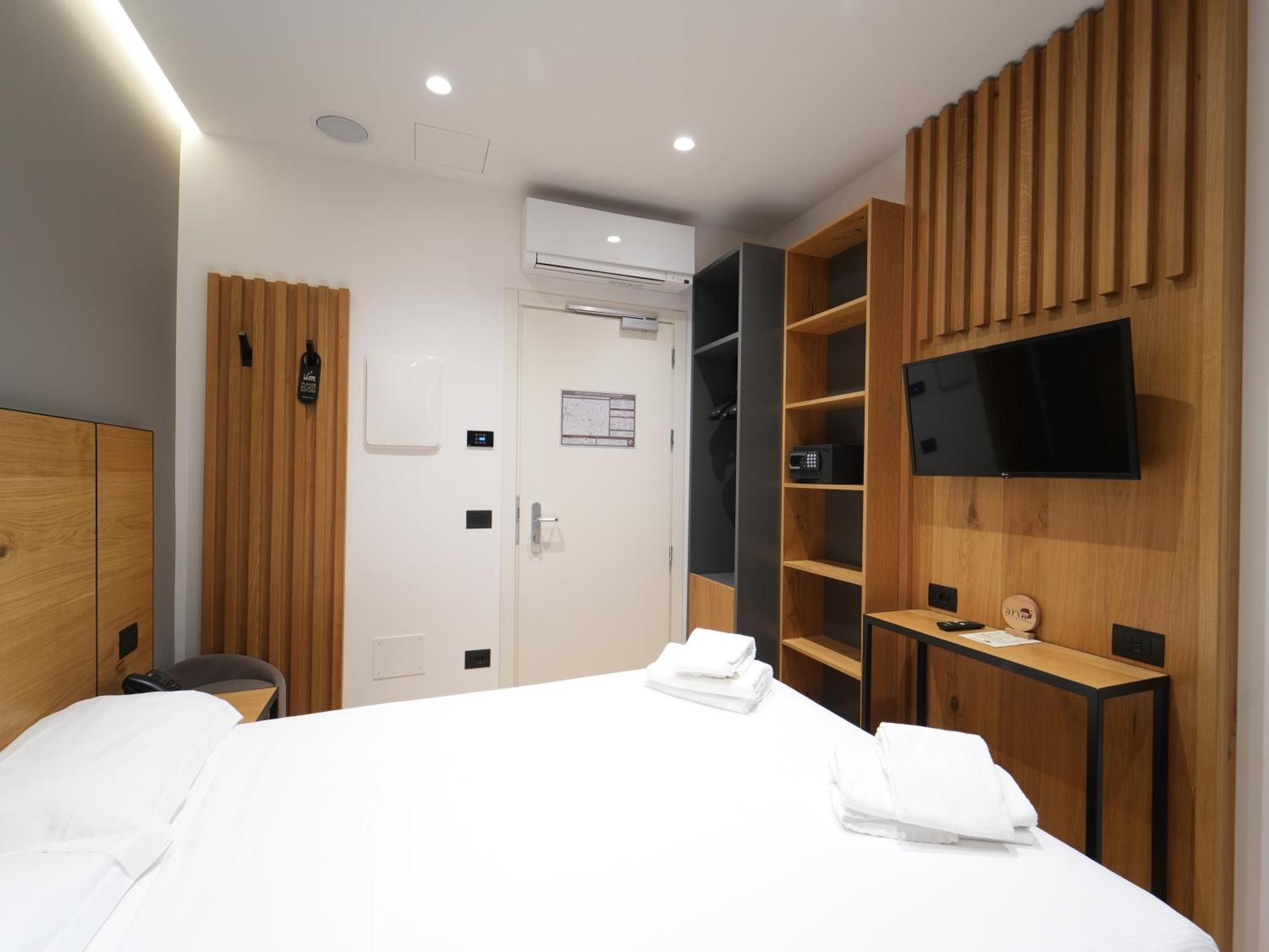 Hotel Arya By Mauro Sirmione Bagian luar foto